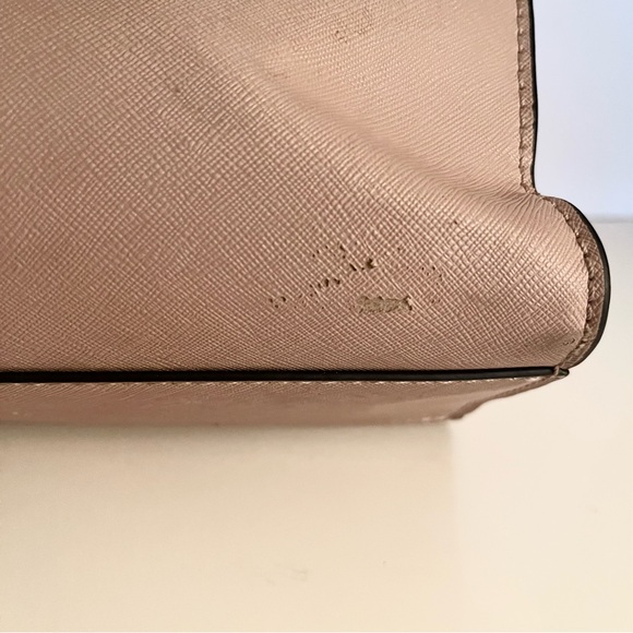 Guess Nude Saffiano Satchel With Gold Chain Straps - Picture 16 of 16